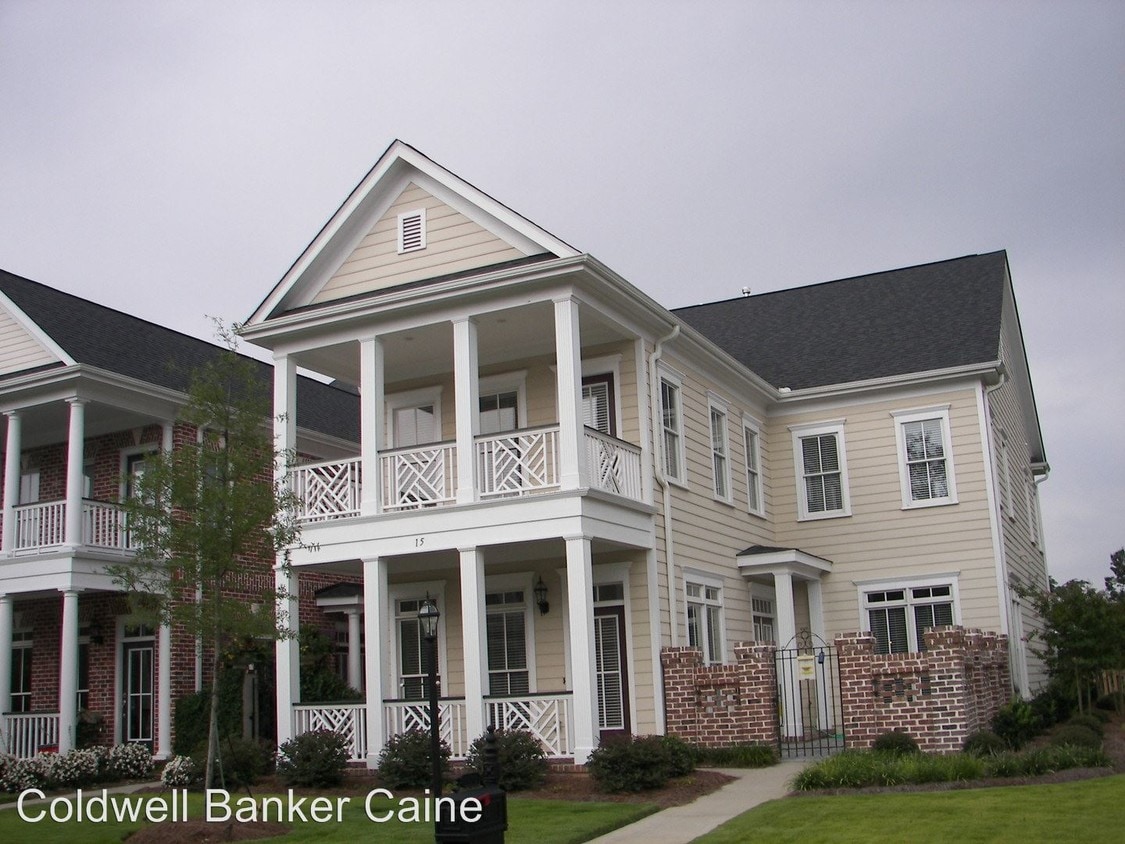 Primary Photo - 4 br, 2.5 bath House - 15 Rivoli Lane