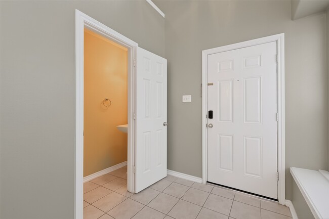 Building Photo - 6127 Morningshire Ln