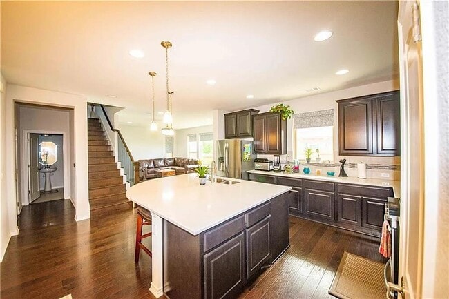 Foto del edificio - 14418 McCoy Lp