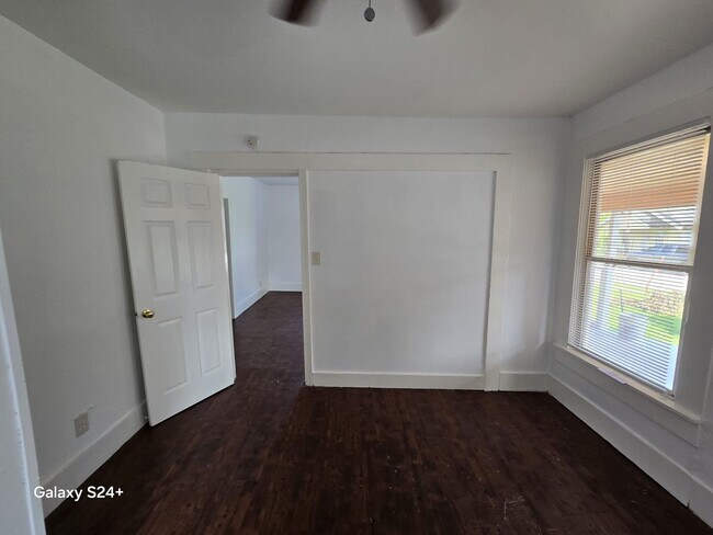 Building Photo - 755 Doucette Ave
