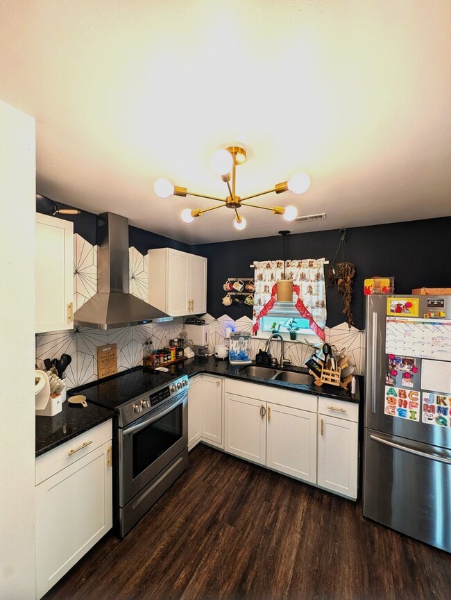 Building Photo - 52 Buxton Ave