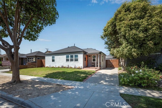 Primary Photo - 2227 Mira Mar Ave