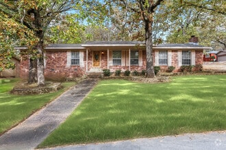 Building Photo - 6809 Comanche Dr