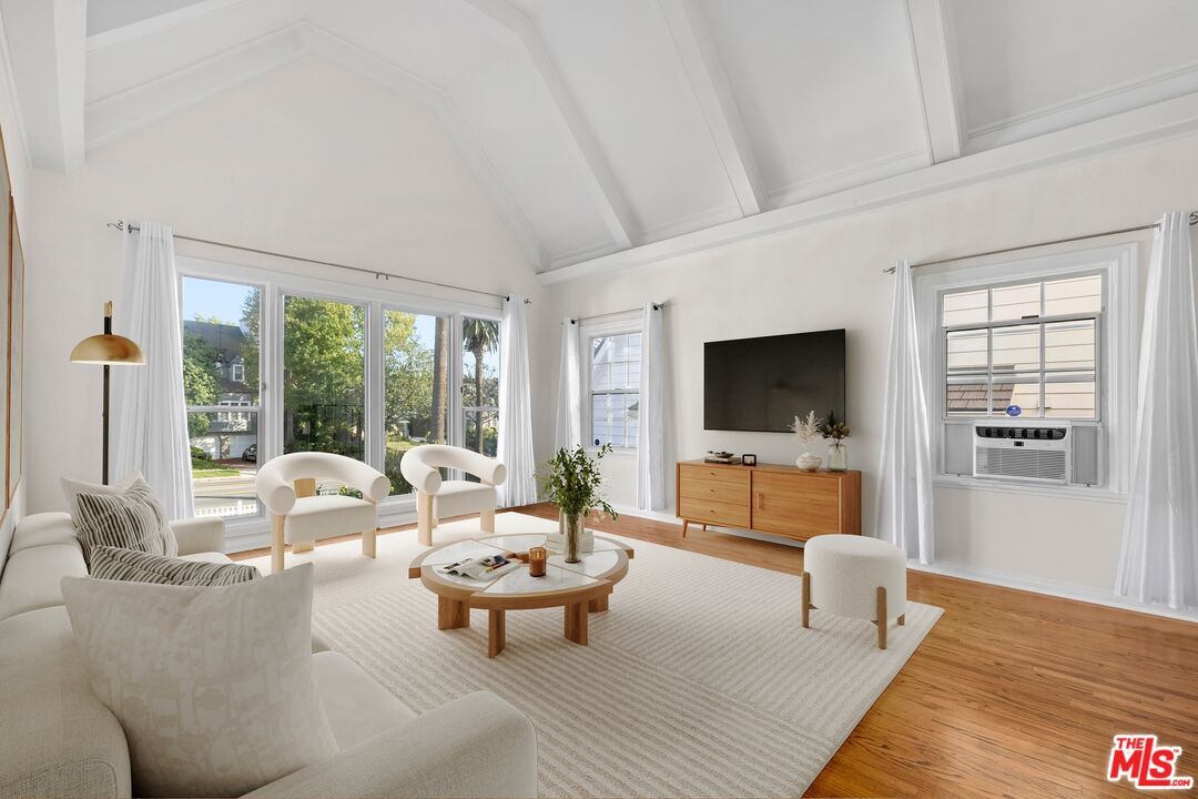 Foto principal - 2941 Motor Ave