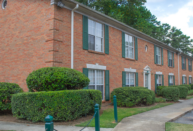 Building Photo - Crestwood Apartments