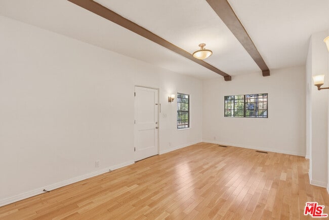 Building Photo - 1492 Silver Lake Blvd