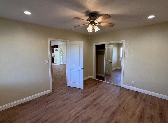 Foto del edificio - 207 Wesley Ave