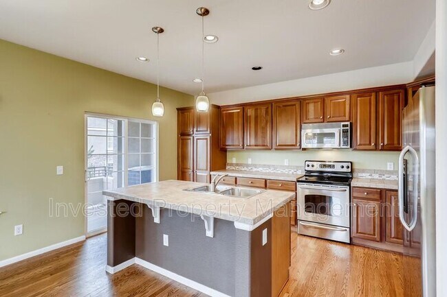 Building Photo - 9478 S Ridgeline Blvd