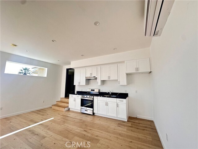 Foto del edificio - 8221 Alcove Ave