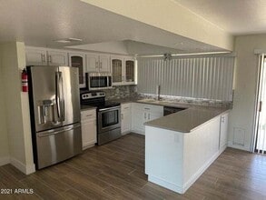 Building Photo - 2702 E Villa Rita Dr
