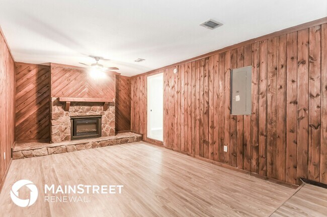 Foto del edificio - 2091 Luana Dr E