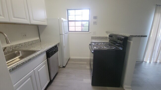Foto del edificio - 4916 Cotton Row NW
