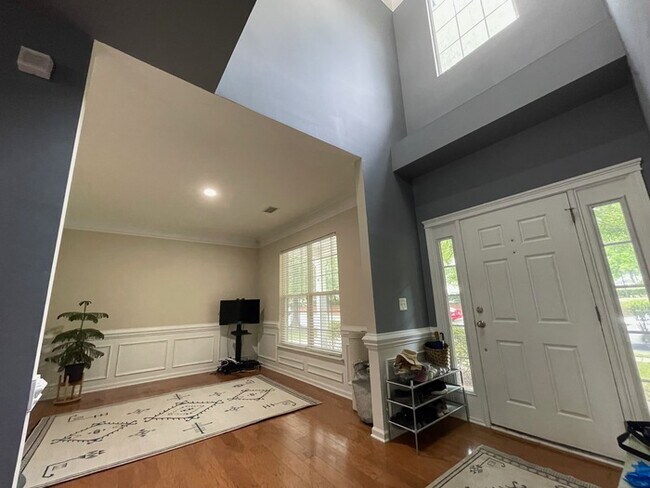 Foto del edificio - 9709 Glenburn Ln