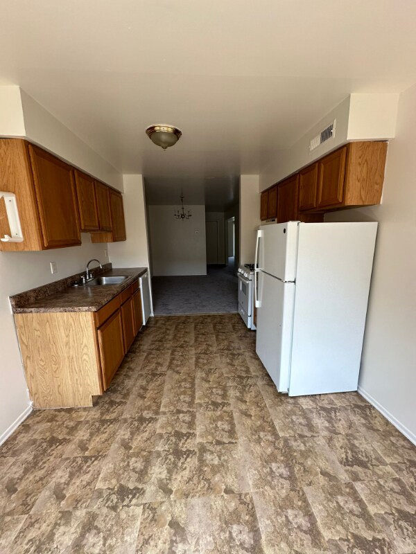 Foto del edificio - 1903 Country Ln