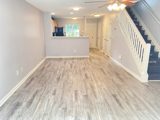 Building Photo - 3363 Myers Ct