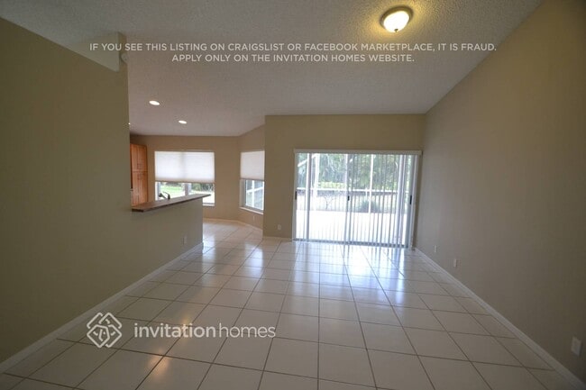 Building Photo - 1796 S Club Dr