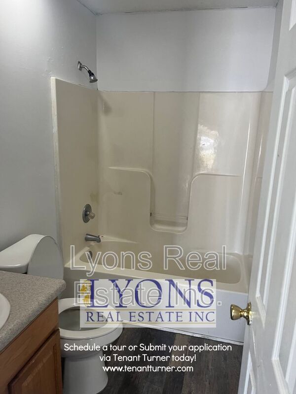 Foto del edificio - 606 Briarcliff Cir