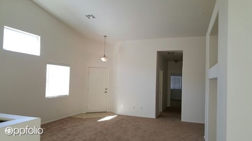 Foto del edificio - 105 Gemstone Hill Ave