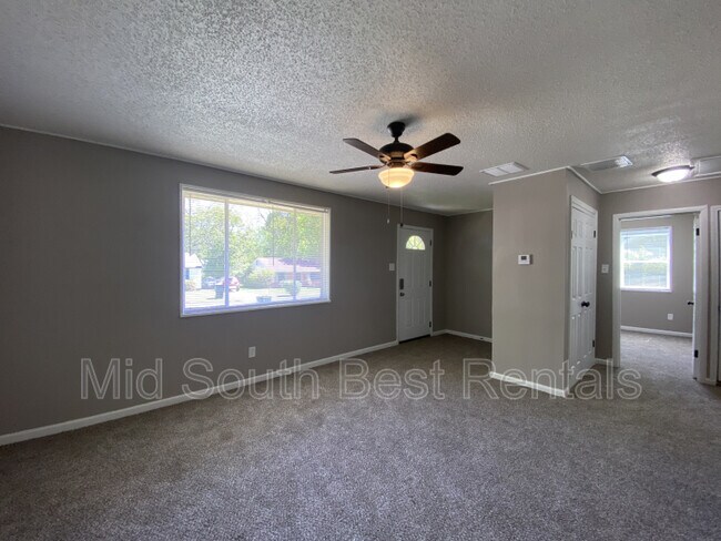 Building Photo - 2845 Heber Ave