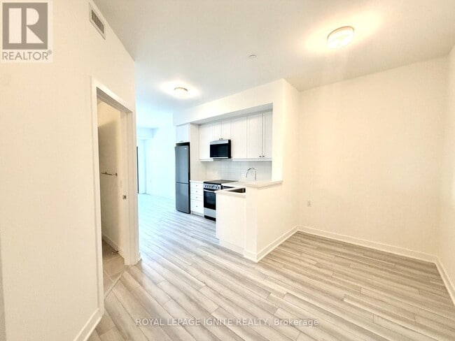 Building Photo - 51 Clarington Blvd