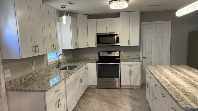 Building Photo - 518 Great Oak Cir