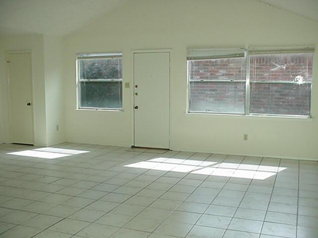 Foto del edificio - 7113 Golden Dale Ct