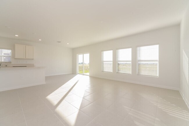 Building Photo - 386 Puma Lp