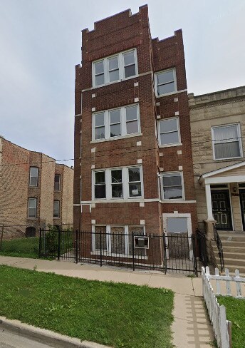 Building Photo - 1423 S Drake Ave