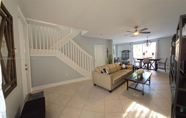 Foto del edificio - 953 NW 135th Ave