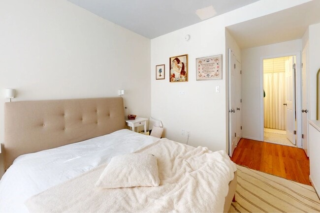 Foto del edificio - 319 S 10th St