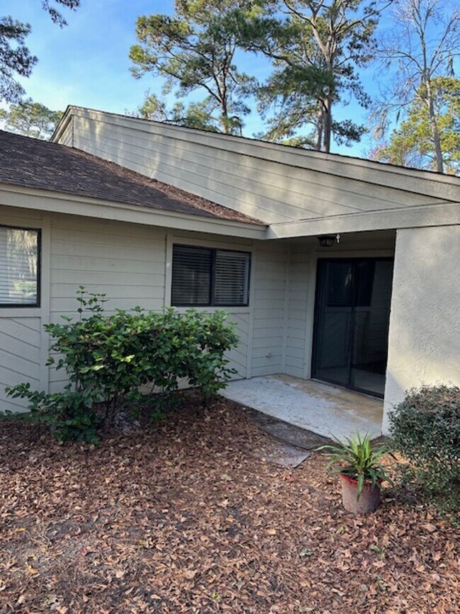 Foto del edificio - Woodlake Villa - 2 Bedroom/2 Bathroom