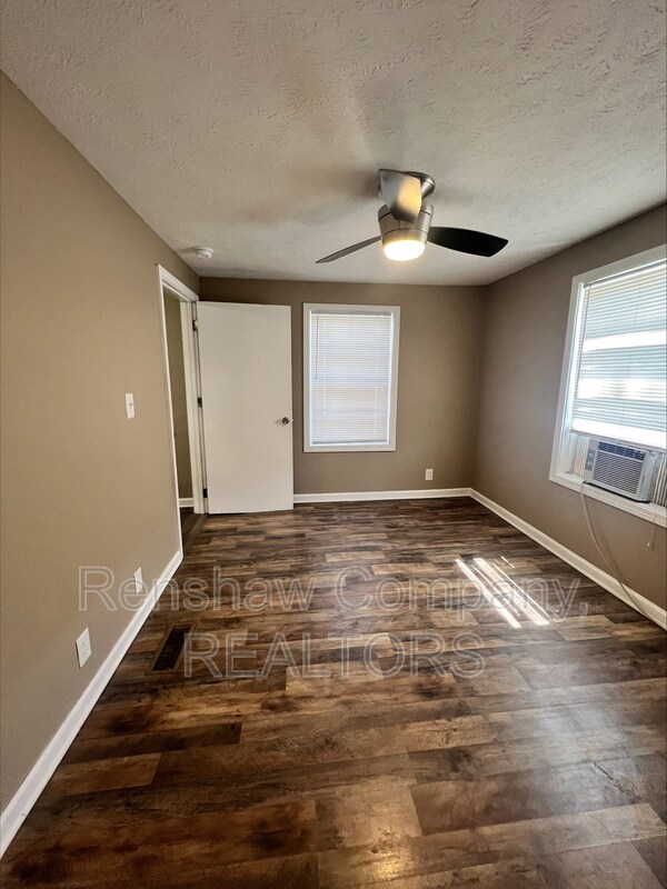 Foto del edificio - 111 Mifflin Rd