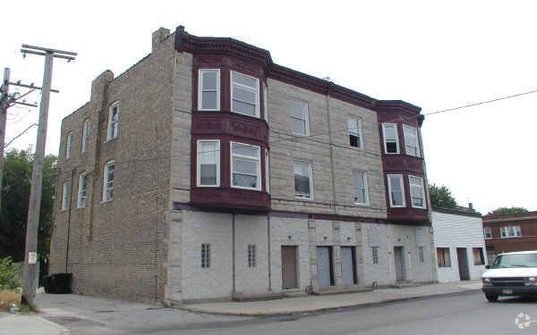 Primary Photo - 649 W 69th St
