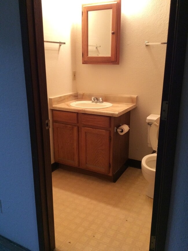 Building Photo - 231 1st St