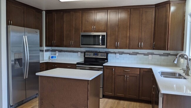 Building Photo - MODERN TWO STORY 3 BED/2.5 BATH WITH FENCE...