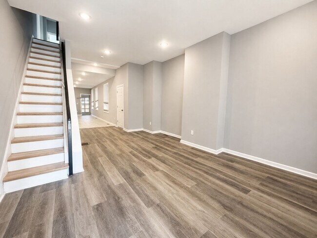 Foto del edificio - Spacious 4BR Home with Central Air, 2.5 Baths & Basement Storage in West Philadelphia