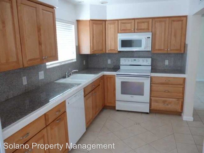 Building Photo - 4 br, 2.5 bath House - 196 Normandy