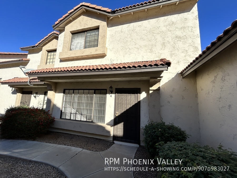 Foto principal - 3/2 Chandler Townhome *NEW* Paint & *NO* C...