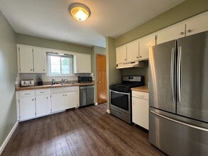 Building Photo - 2747 Culbertson Ave