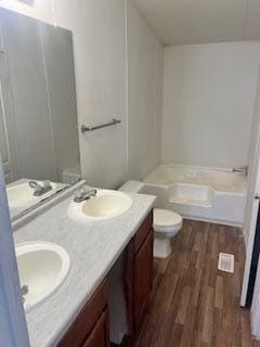 Building Photo - 1198 Las Rosas Dr
