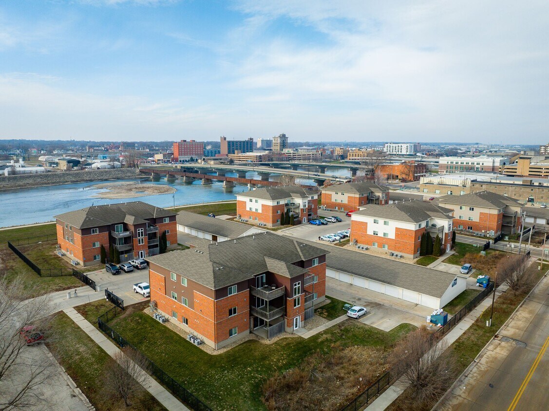Primary Photo - River Facing Apartment
