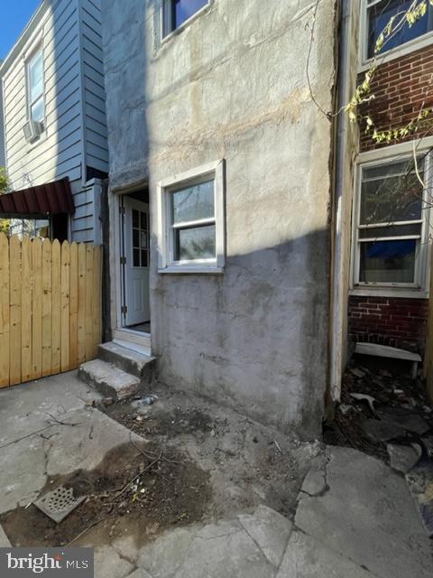 Building Photo - 18 E Garfield St