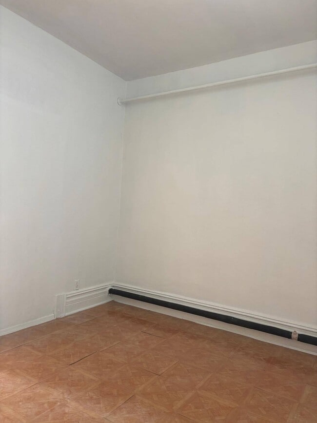 Building Photo - 88-13 Jamaica Ave