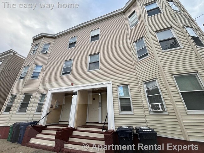Building Photo - 278 Washington St