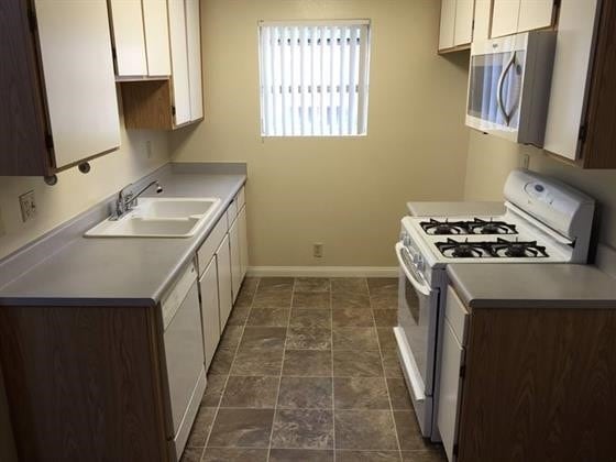 Building Photo - 2908 W Victory Blvd