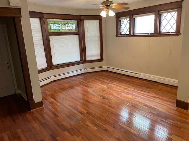 Living Room - 916 Laurel Ave