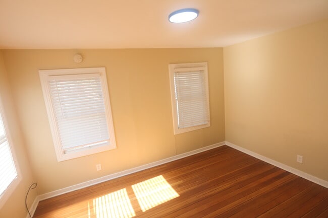 Foto del edificio - 201 H St