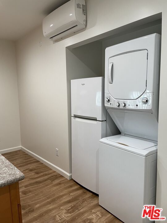 Foto del edificio - 306 N Hobart Blvd