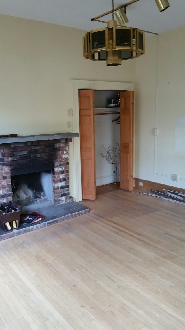 Building Photo - 1377 Ella Grasso Blvd
