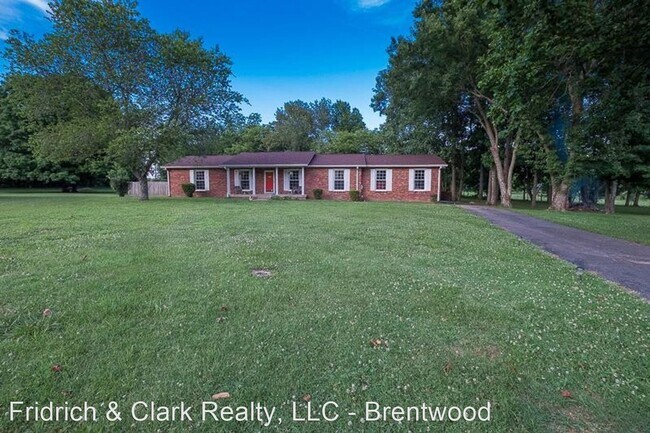 Building Photo - 3 br, 2 bath House - 413 Poplar Place